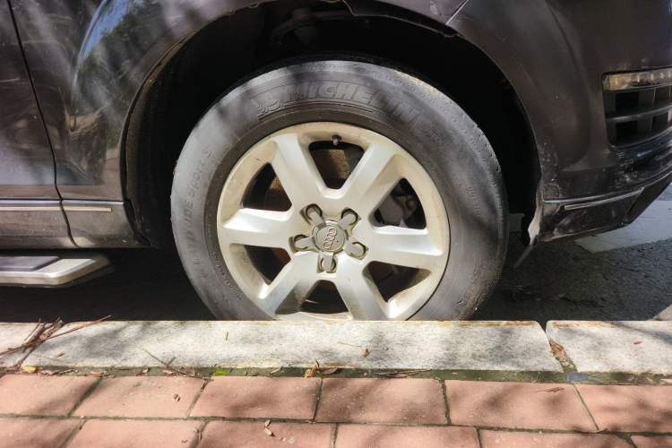 Used Audi Q7 2012 3.0 TFSI Ambition (200kW) Right Front Wheel Hub