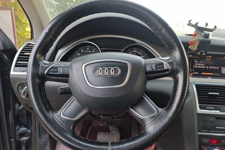 Used Audi Q7 2012 3.0 TFSI Ambition (200kW) Steering Wheel