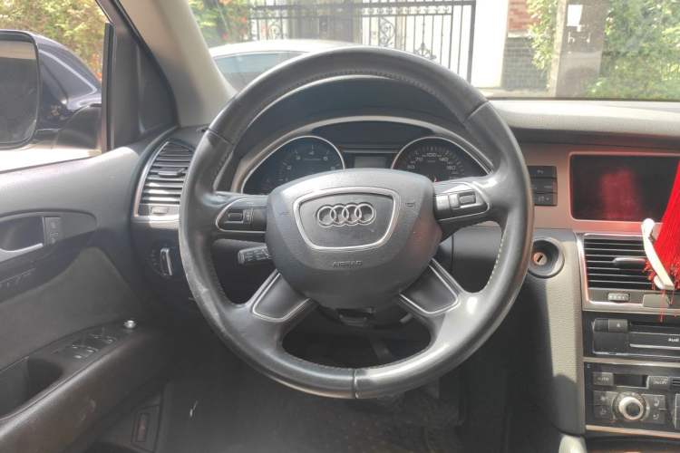 Used Audi Q7 2012 3.0 TFSI Ambition (200kW) Steering Wheel
