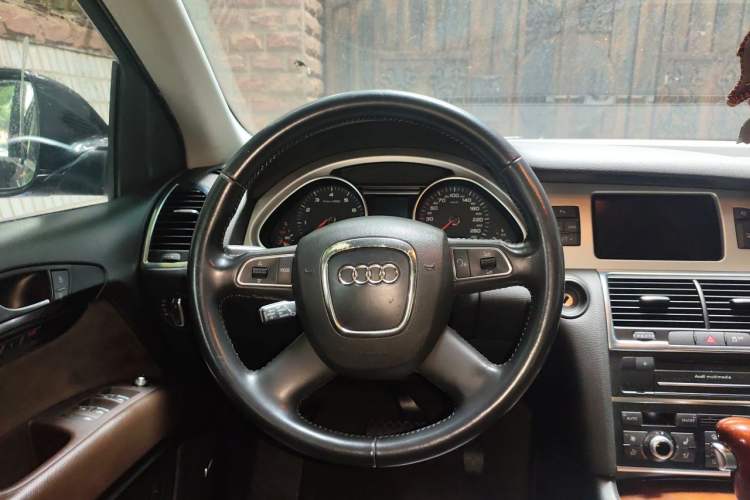 Used Audi Q7 2012 3.0 TFSI Comfort Model (245kW) Steering Wheel