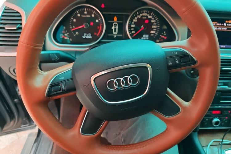 Used Audi Q7 2012 3.0 TFSI Ambition (200kW) Steering Wheel
