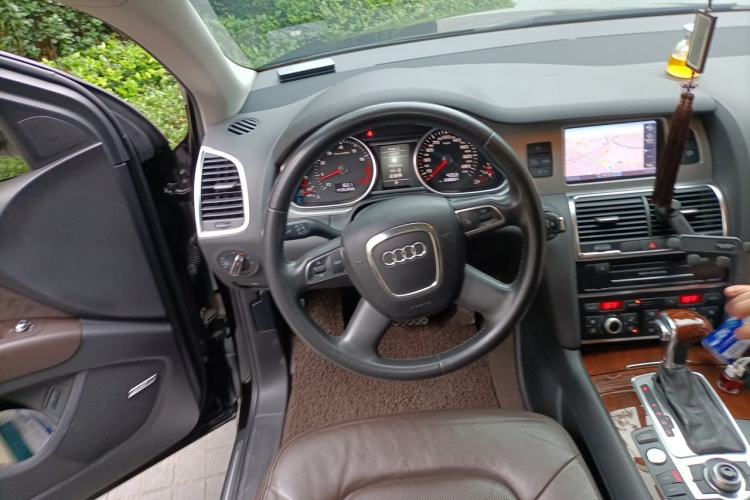 Used Audi Q7 2012 3.0 TFSI Comfort Model (245kW) Steering Wheel
