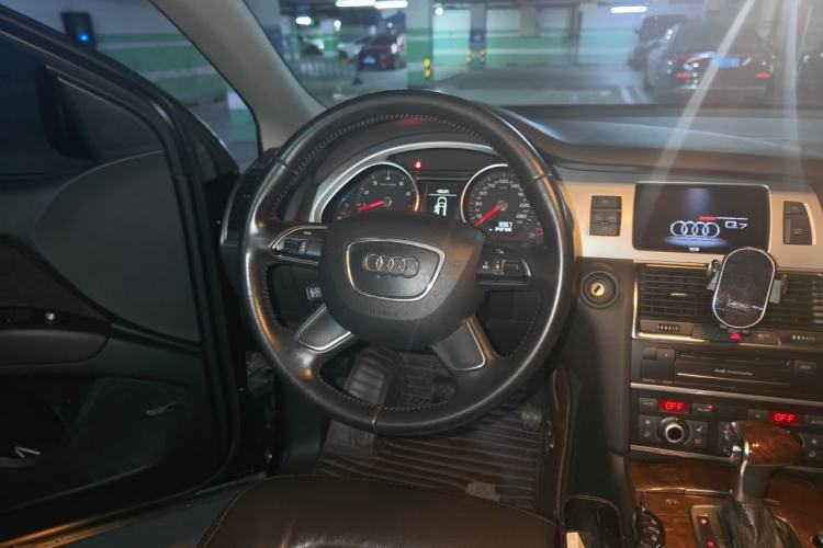 Used Audi Q7 2012 3.0 TFSI Comfort Model (200kW) Steering Wheel