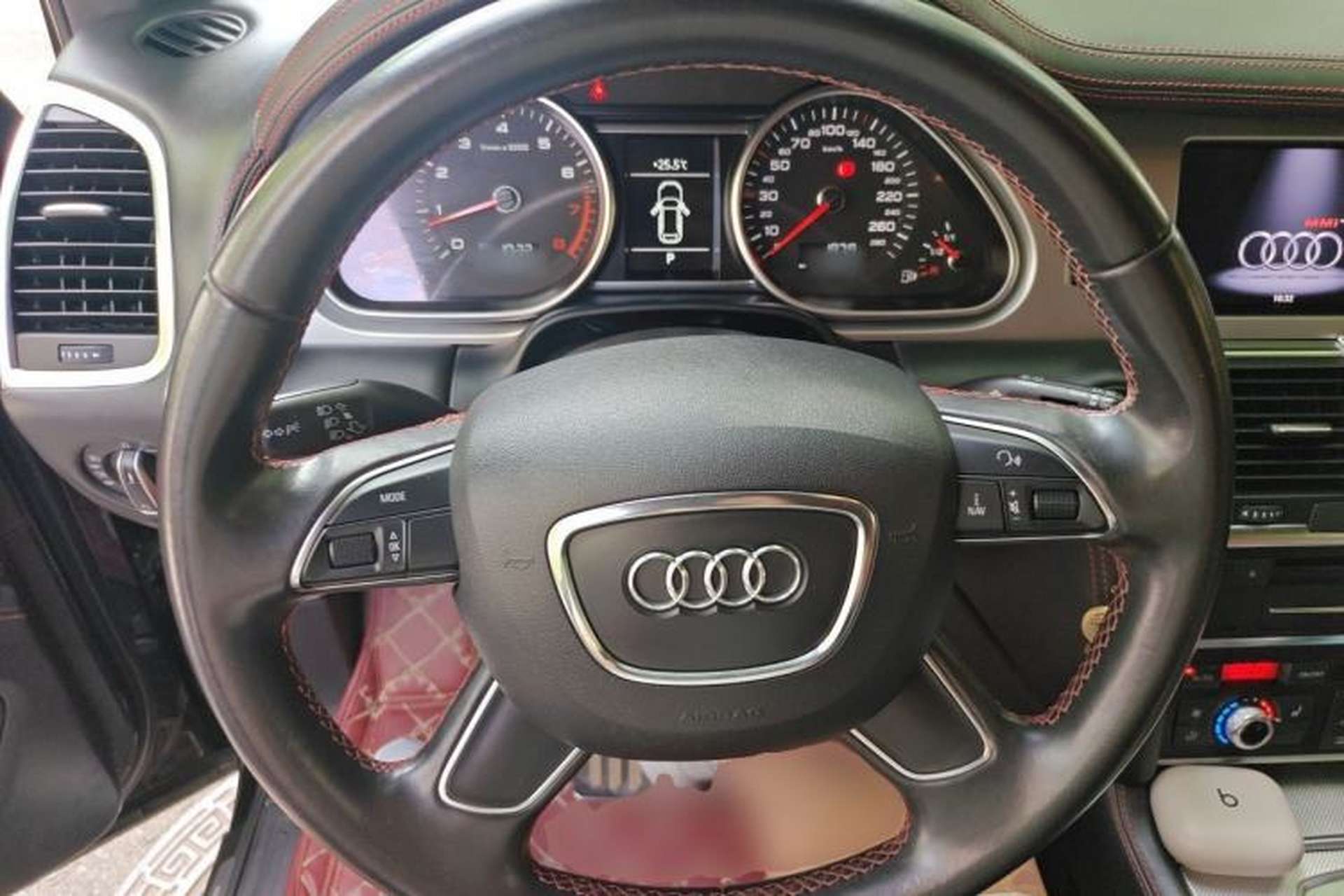 Used Audi Q7 2012 3.0 TFSI Comfort Model (200kW) Steering Wheel