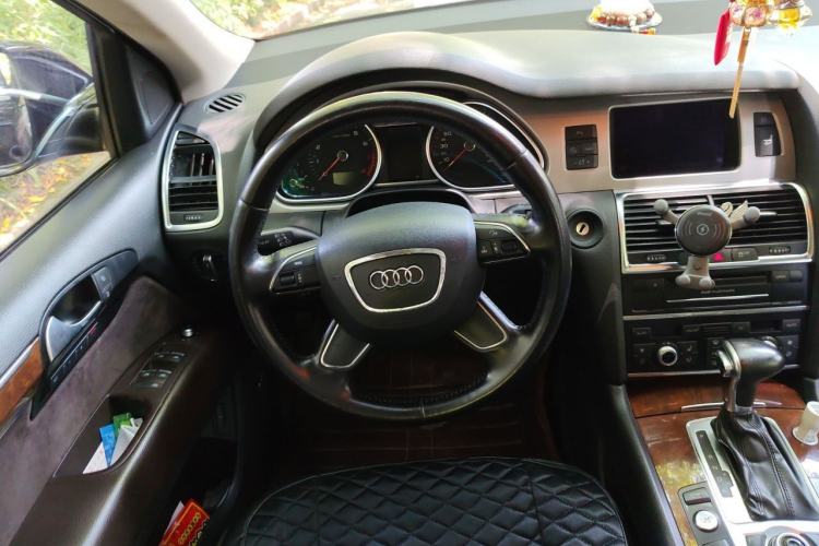 Used Audi Q7 2012 3.0 TFSI Comfort Model (200kW) Steering Wheel