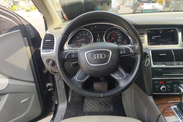 Used Audi Q7 2012 3.0 TFSI Comfort Model (200kW) Steering Wheel
