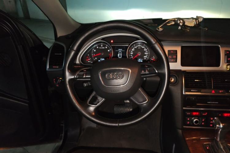 Used Audi Q7 2012 3.0 TFSI Technology (245kW) Steering Wheel