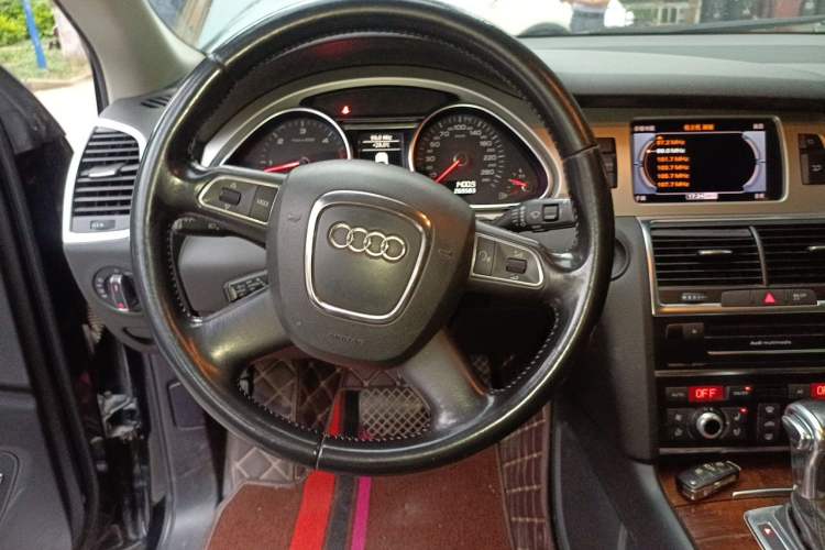 Used Audi Q7 2012 3.0 TDI Leading Model Steering Wheel
