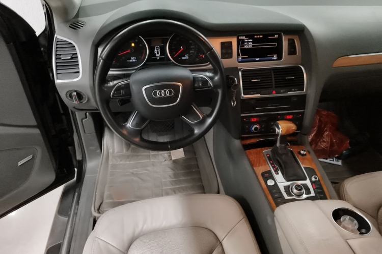 Used Audi Q7 2012 3.0 TFSI Comfort Model (200kW) Steering Wheel