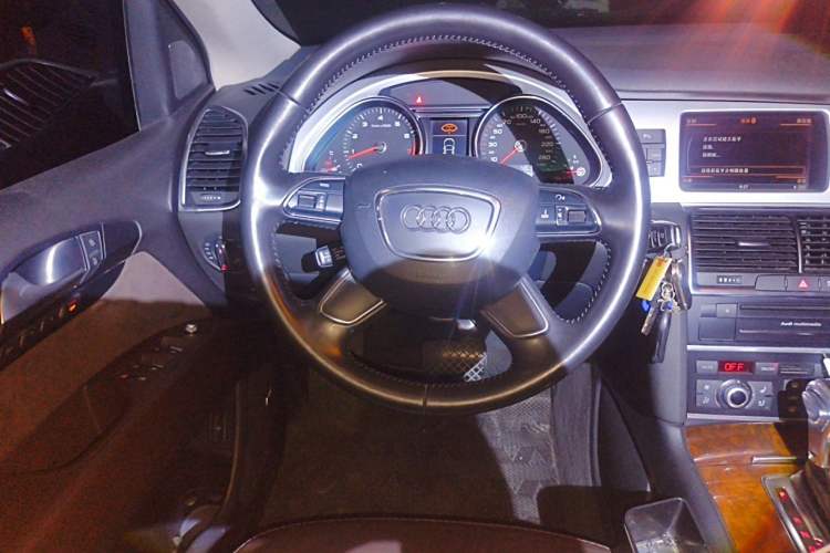 Used Audi Q7 2012 3.0 TFSI Technology Model (200kW) Steering Wheel
