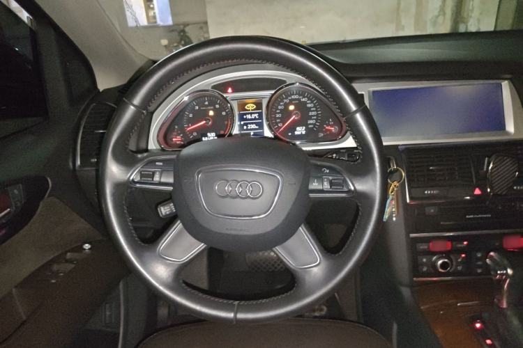 Used Audi Q7  Steering Wheel