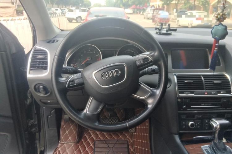 Used Audi Q7 2012 3.0 TFSI quattro (200kW) Advanced trim Steering Wheel