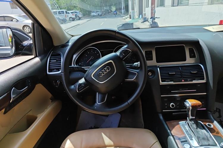 Used Audi Q7 2012 3.0 TFSI Comfort Model (200kW) Steering Wheel