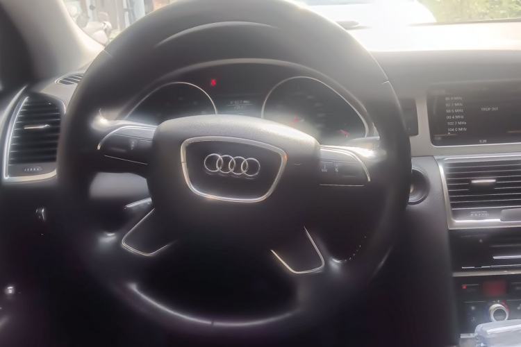 Used Audi Q7 2012 3.0 TFSI Comfort Model (200kW) Steering Wheel