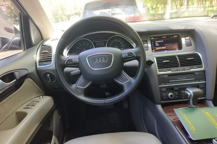 Used Audi Q7 2012 3.0 TFSI Ambition (200kW) Steering Wheel