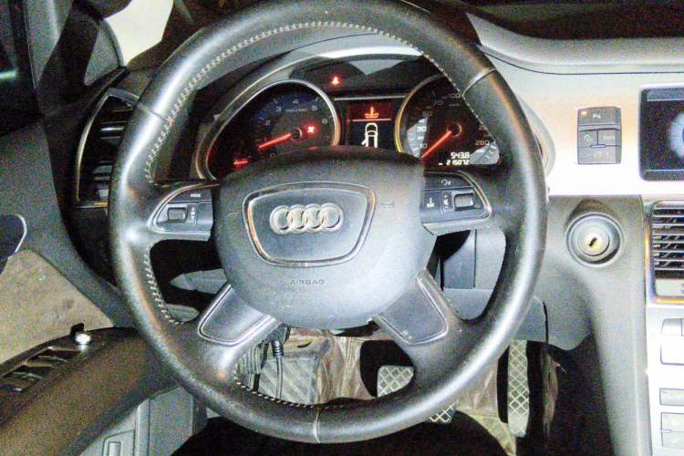 Used Audi Q7 2012 3.0 TFSI Ambition (200kW) Steering Wheel