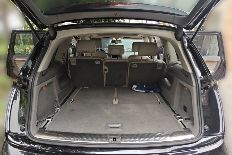 Used Audi Q7 2012 3.0 TFSI Exclusive Version (200kW) Trunk