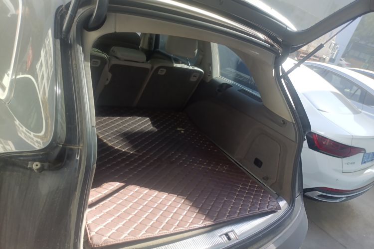 Used Audi Q7 2012 3.0 TDI Leading Model Trunk