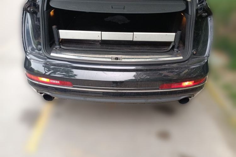 Used Audi Q7 2012 3.0 TDI Leading Model Trunk