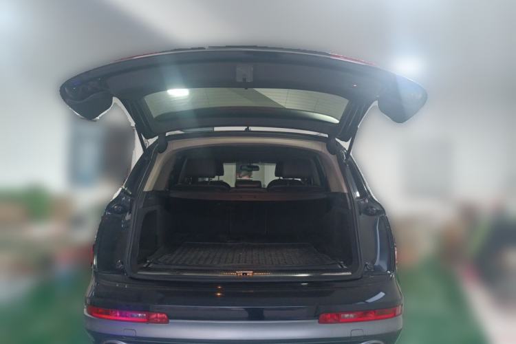 Used Audi Q7 2012 3.0 TFSI Technology Model (200kW) Trunk