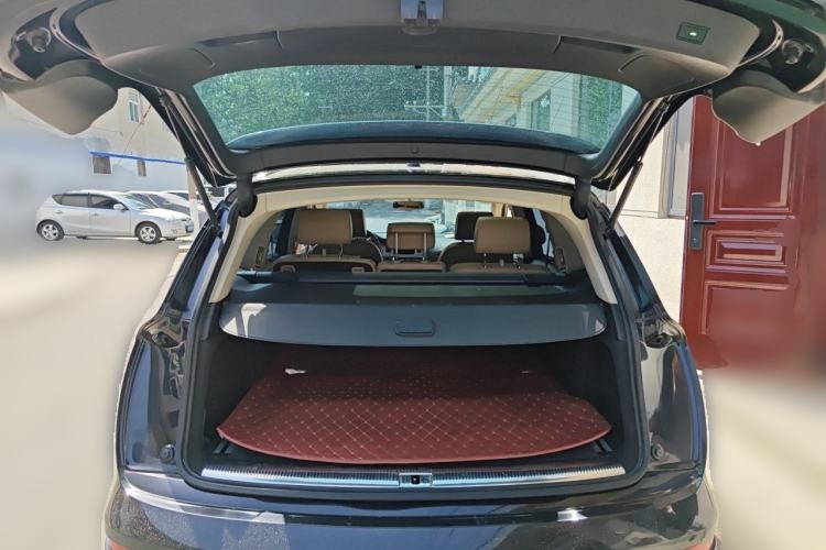 Used Audi Q7 2012 3.0 TFSI Comfort Model (200kW) Trunk