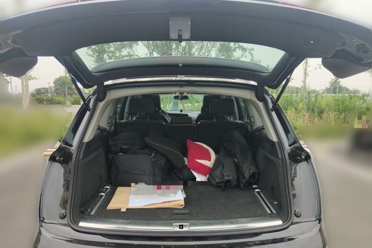 Used Audi Q7 2012 3.0 TDI Leading Model Trunk