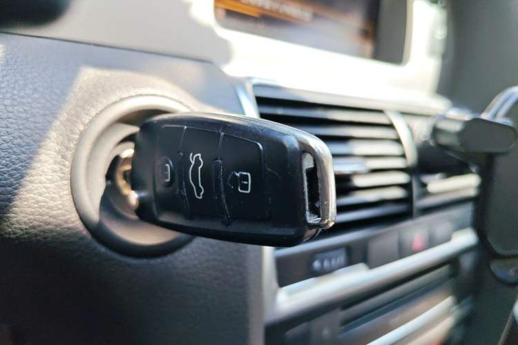 Used Audi Q7 2012 3.0 TFSI Technology Model (200kW) Vehicle Key