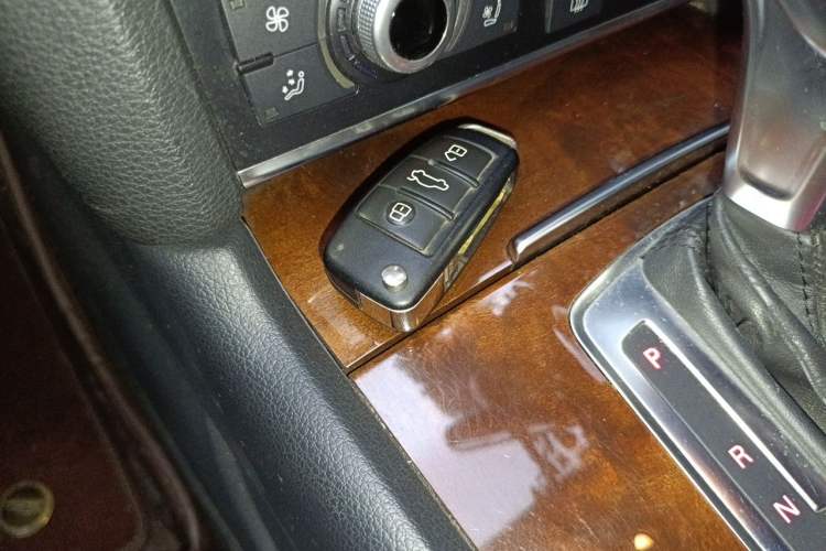 Used Audi Q7 2012 3.0 TDI Leading Model Vehicle Key