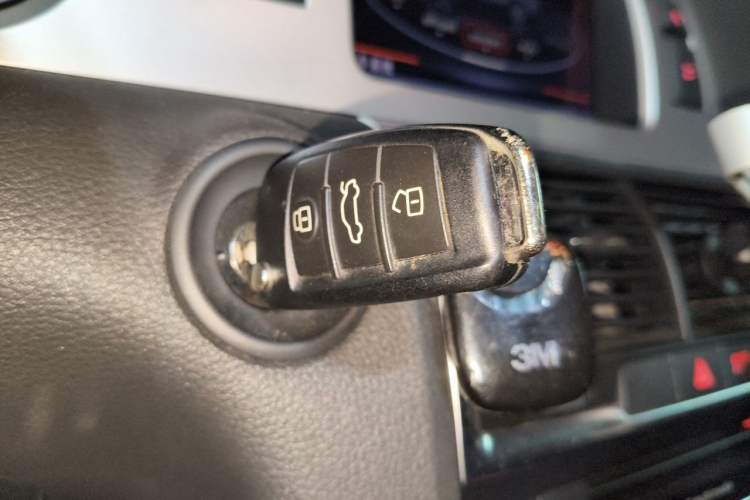 Used Audi Q7 2012 3.0 TFSI Comfort Model (200kW) Vehicle Key