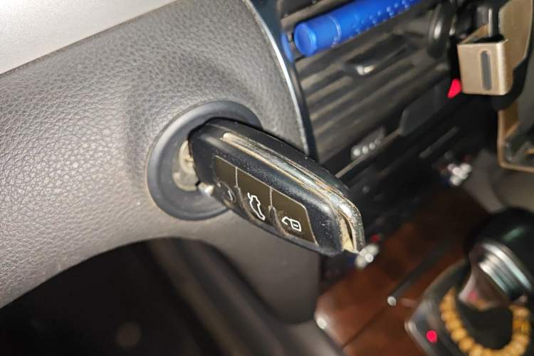 Used Audi Q7 2012 3.0 TFSI Comfort Model (200kW) Vehicle Key