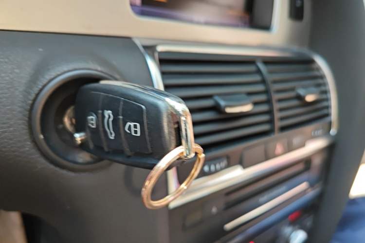 Used Audi Q7 2012 3.0 TFSI Comfort Model (200kW) Vehicle Key
