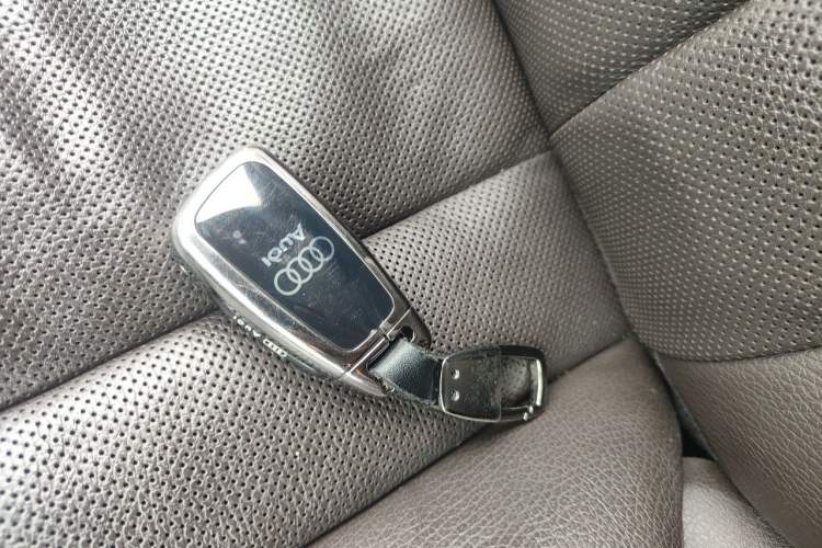 Used Audi Q7 2012 3.0 TDI Leading Model Vehicle Key