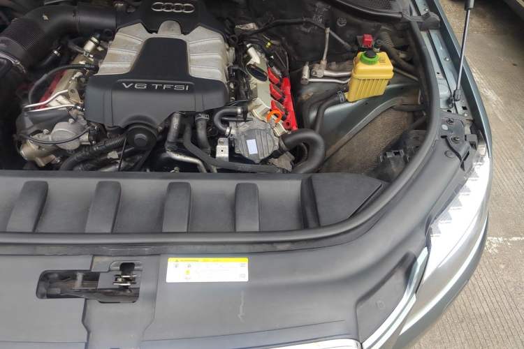 Used Audi Q7 2012 3.0 TFSI Technology Model (200kW) Engine Bay Left