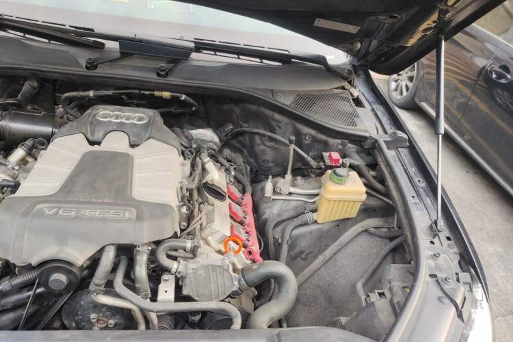 Used Audi Q7 2012 3.0 TFSI Technology Model (200kW) Engine Bay Left