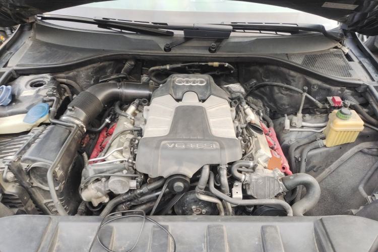 Used Audi Q7 2012 3.0 TFSI Technology Model (200kW) Engine Bay
