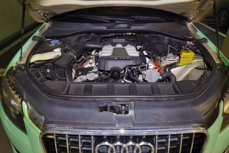 Used Audi Q7 2012 3.0 TFSI Comfort Model (200kW) Engine Bay