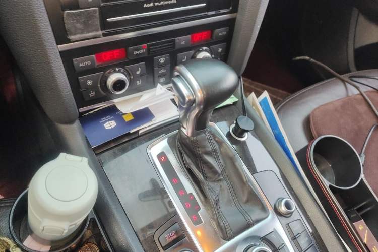 Used Audi Q7 2012 3.0 TFSI Technology Model (200kW) Gear Lever