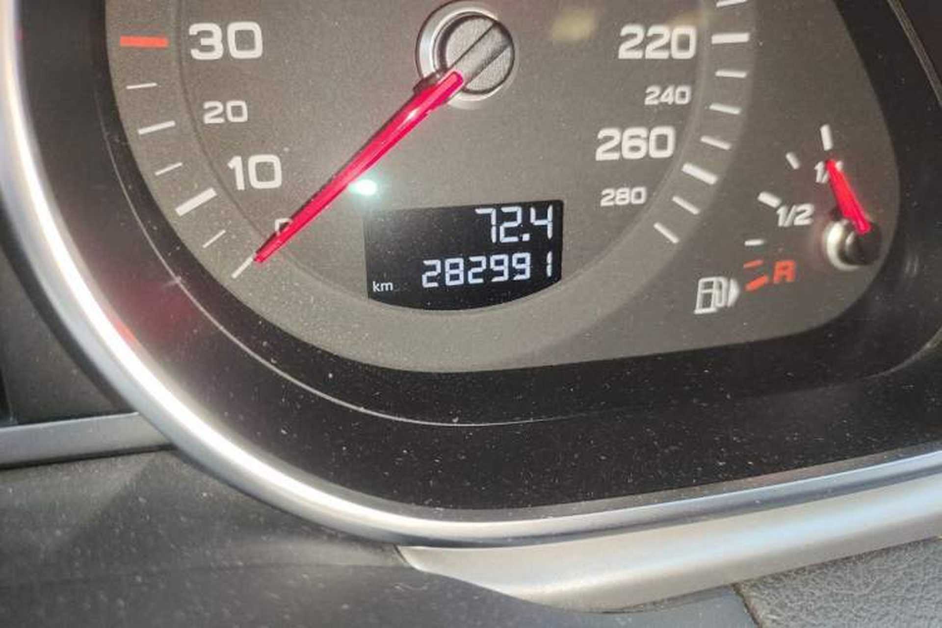 Used Audi Q7 2012 3.0 TFSI Technology Model (200kW) Odometer Close Up