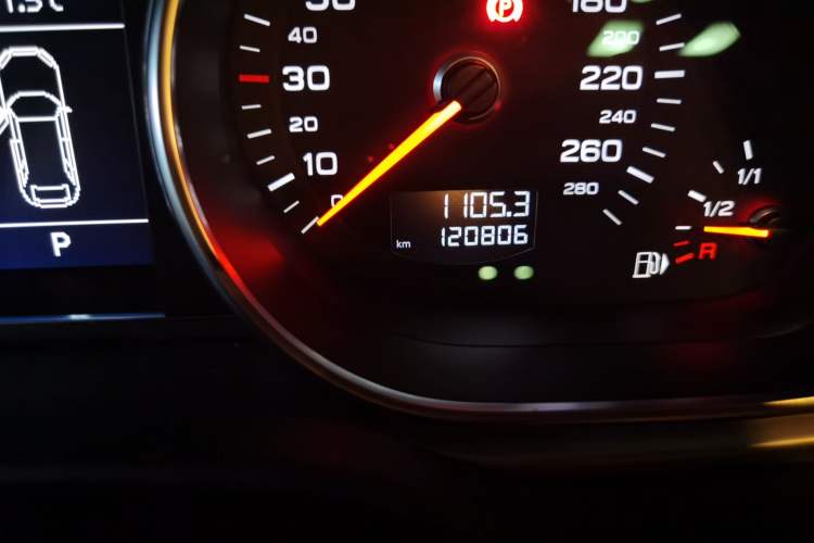 Used Audi Q7 2012 3.0 TFSI Comfort Model (200kW) Odometer Close Up