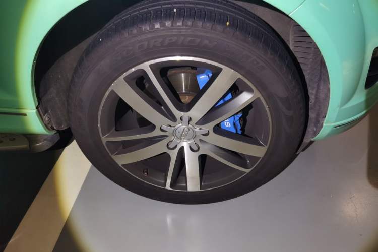 Used Audi Q7 2012 3.0 TFSI Comfort Model (200kW) Right Front Wheel Hub