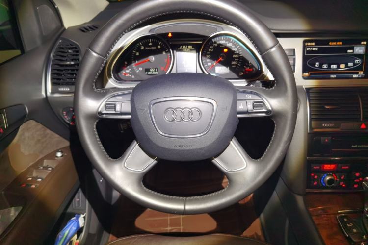 Used Audi Q7 2012 3.0 TFSI Comfort Model (200kW) Steering Wheel