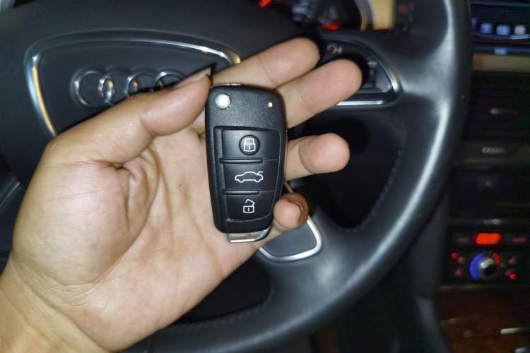 Used Audi Q7 2012 3.0 TFSI Comfort Model (200kW) Vehicle Key