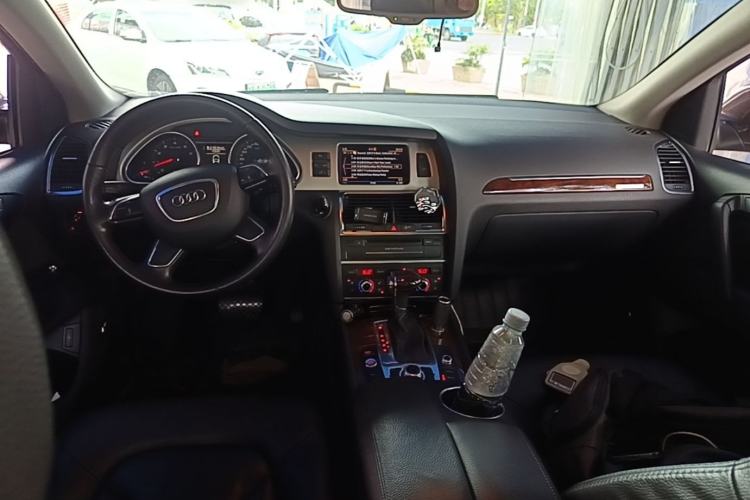 Used Audi Q7 2012 3.0 TFSI Comfort Model (200kW) Center Console
