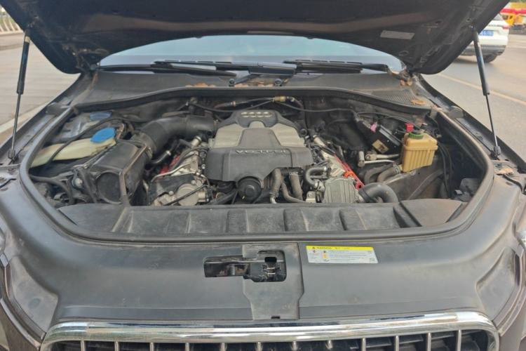 Used Audi Q7 2012 3.0 TFSI Comfort Model (200kW) Engine Bay