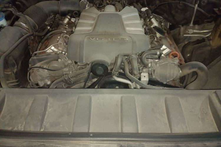 Used Audi Q7 2012 3.0 TFSI Ambition (200kW) Engine Bay