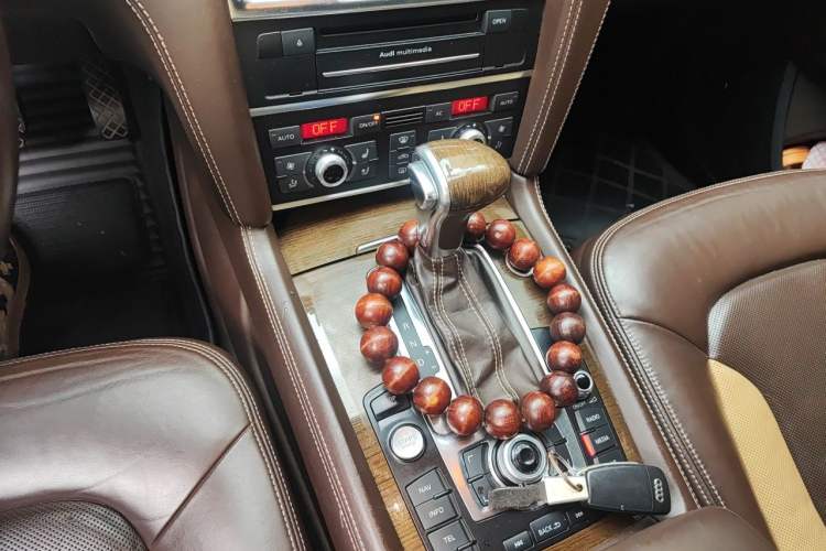 Used Audi Q7 2012 3.0 TFSI Exclusive Version (200kW) Gear Lever