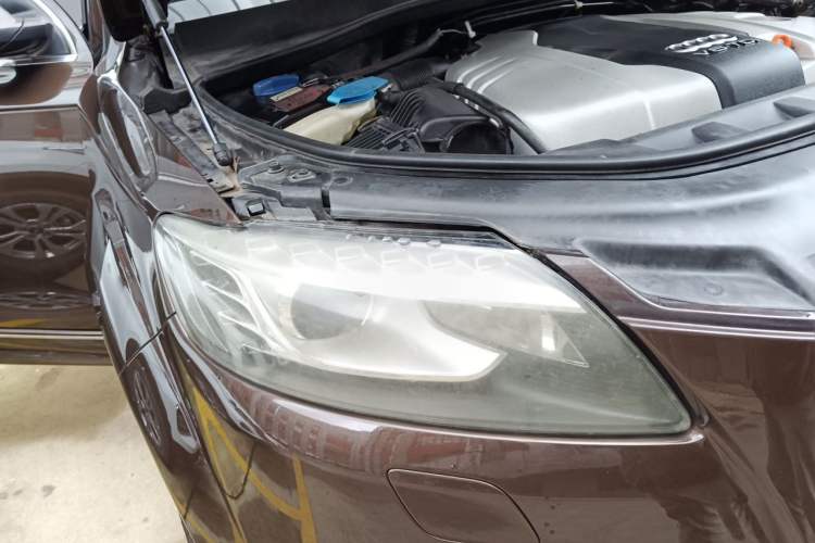 Used Audi Q7 2012 3.0 TDI Leading Model Right Front Headlight