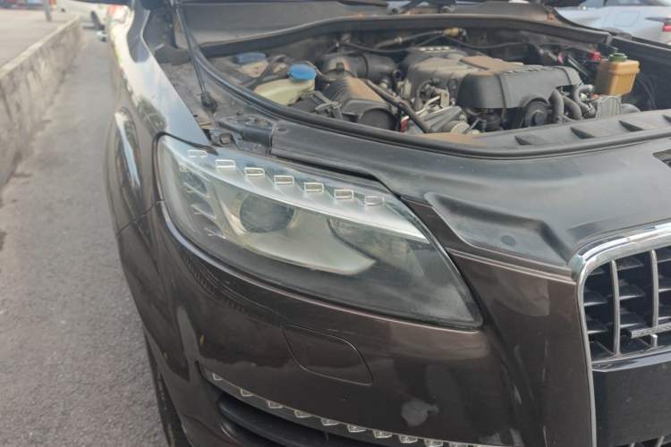 Used Audi Q7 2012 3.0 TFSI Comfort Model (200kW) Right Front Headlight