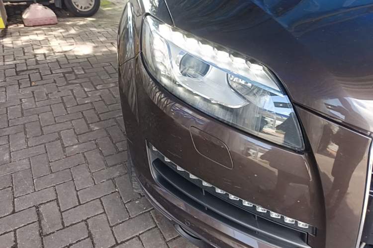 Used Audi Q7 2012 3.0 TFSI Comfort Model (200kW) Right Front Headlight
