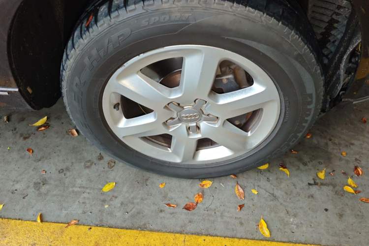 Used Audi Q7 2012 3.0 TFSI Technology Model (200kW) Right Front Wheel Hub